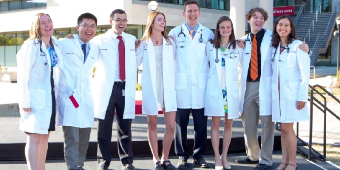 medical schools that offer full scholarships