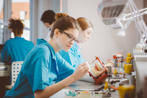 In this article we list the best dental school scholarships for international students.