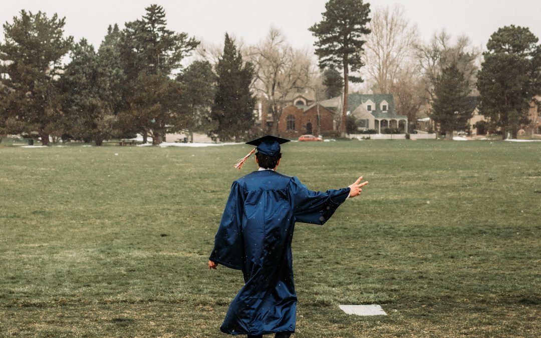 Graduation Day Guide: Tips To Get Through It!