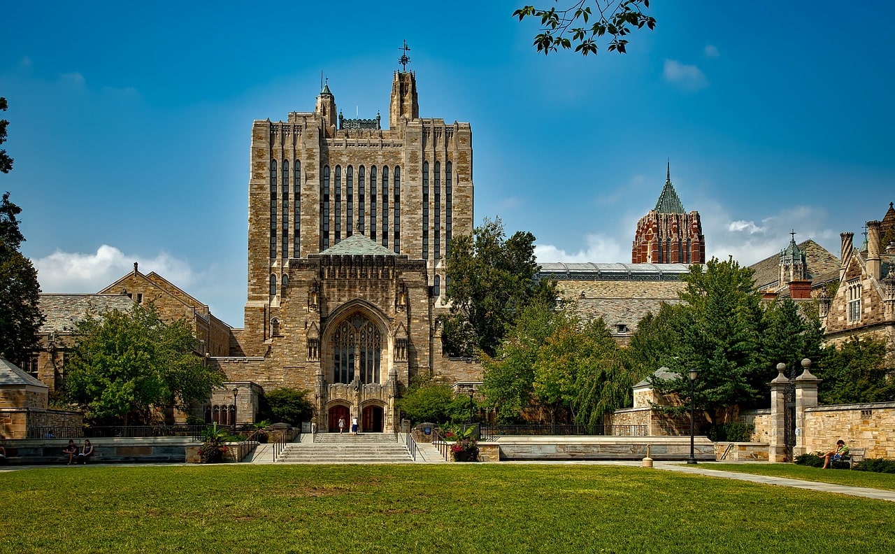 how to apply to yale university