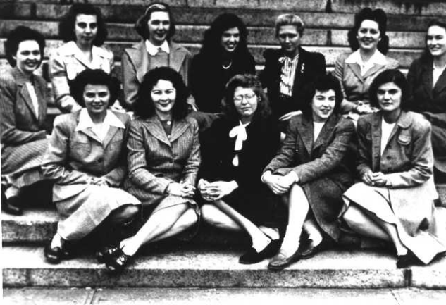 The first 12 female students of Harvard University in 1920
